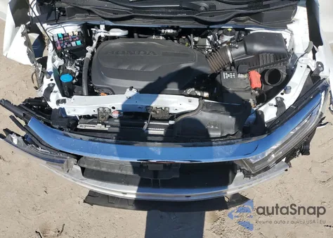 2021 Honda Odyssey Exl z USA, uszkodzony, nr VIN 5FNRL6H73MB043256